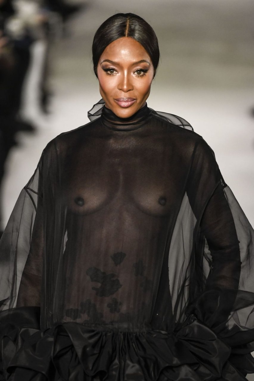 Naomi Campbell nue 2020