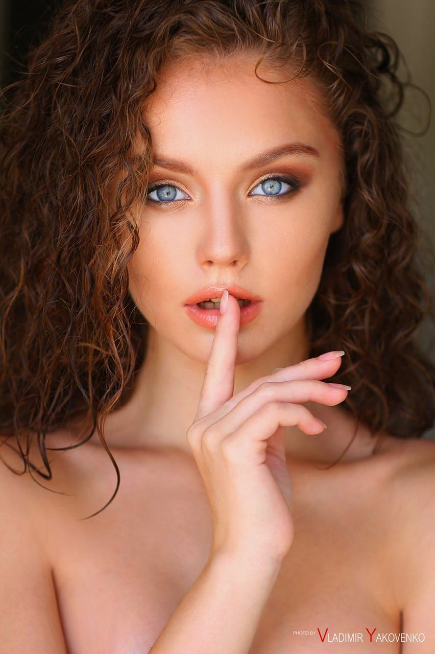 Modèle de mode Lais Navarro Growth