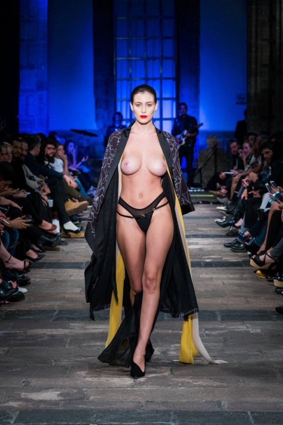 Charlie le Minda Charlie le Naked