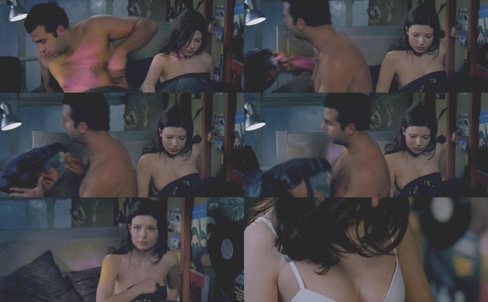 Scènes nues de films dans le bain