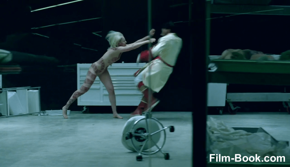 Evan Rachel Wood nue dans le film