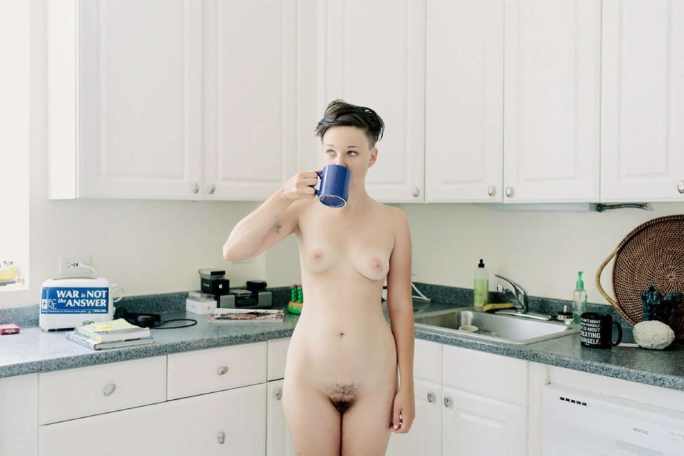 Femmes nues dans la vie quotidienne