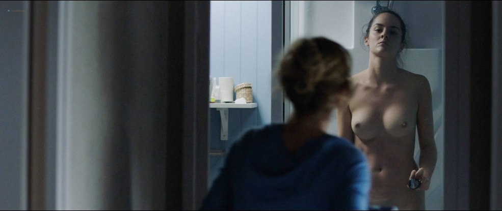 Elena Anaya, Allison McKenzie à Swung (2015)