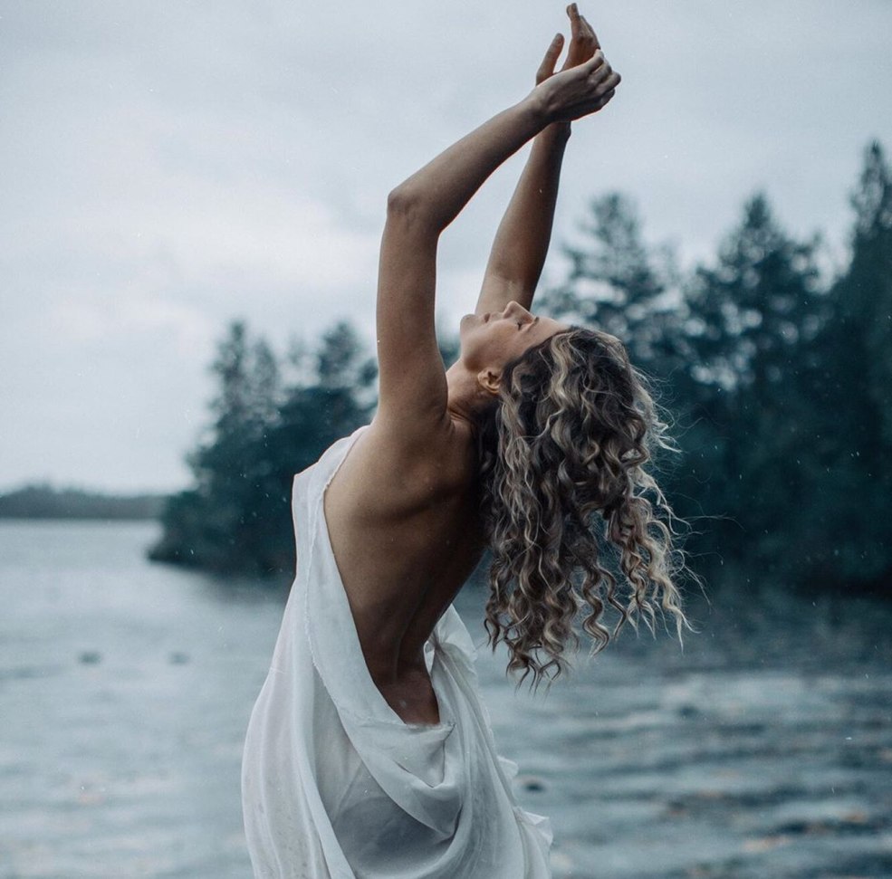 Maryana Spivak en maillot de bain