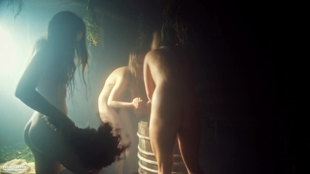 Tatyana Babenkova dans le bain de bain