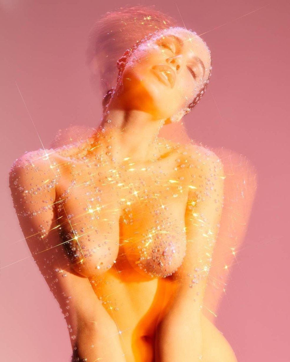 Anastasia Reshetova Prestes nus