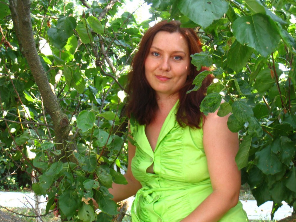 La femme d'affaires de la Saint-Valentin à Tomsk en 99