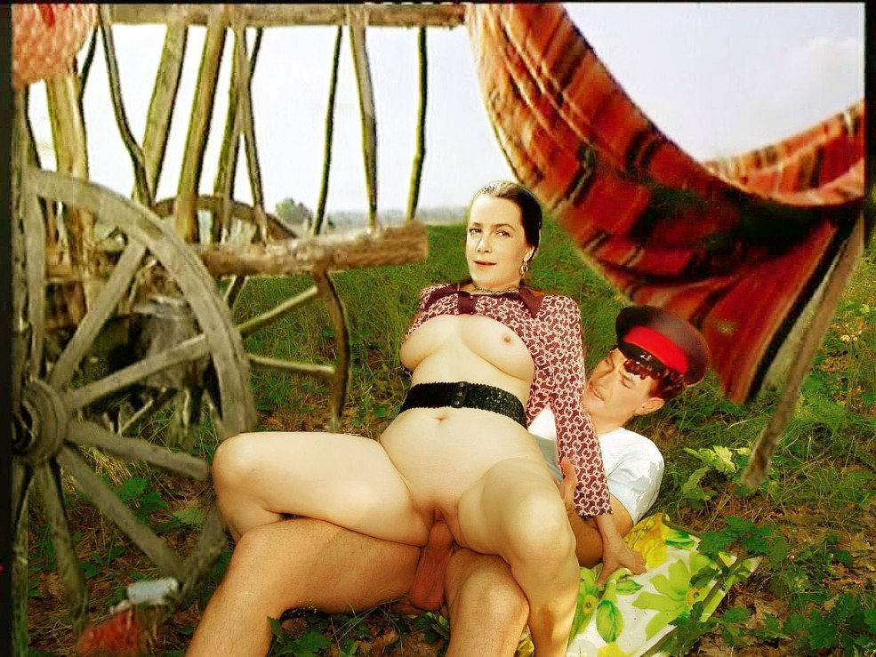 Mireire Mathieu Porn affronte Lezbi