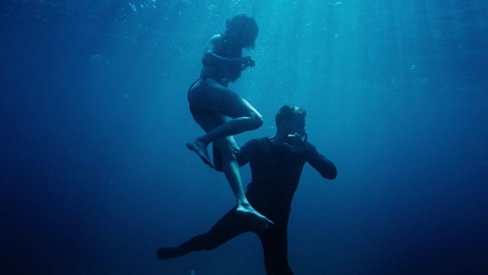 Tina Tarusina est chaude