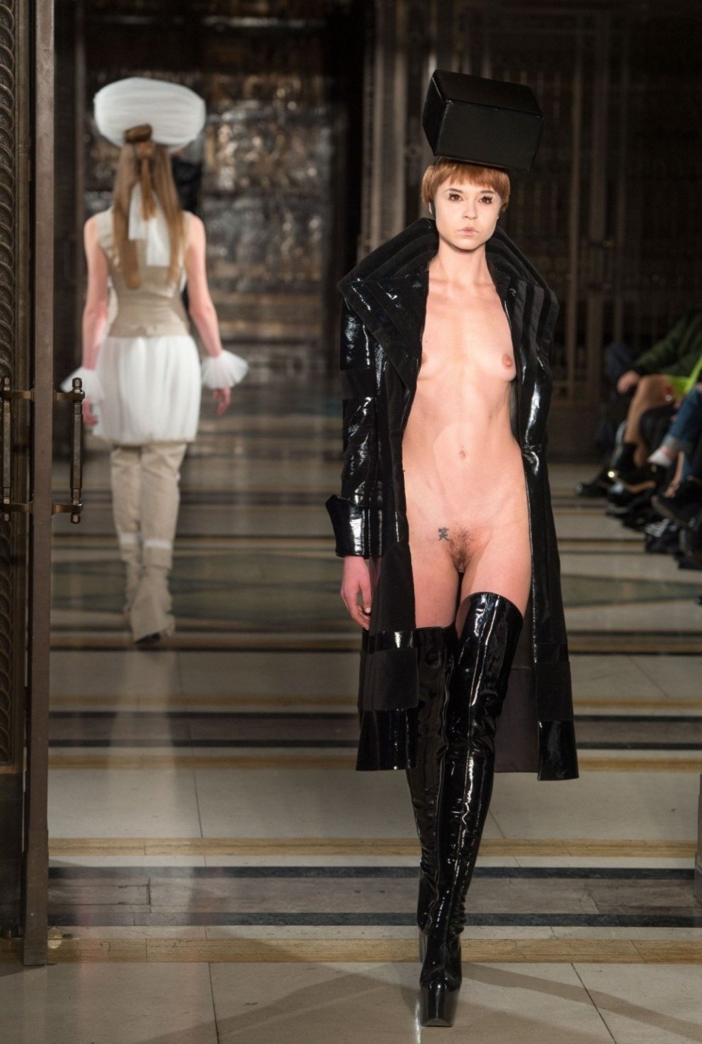 Charlie le Minda Charlie le Naked