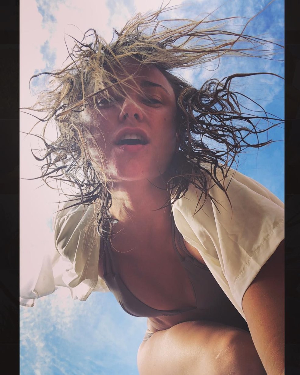 Séance photo érotique de l'actrice Brian Evigan