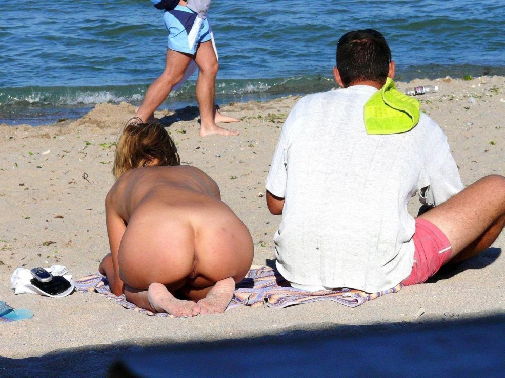 Masturbation des femmes sur la plage