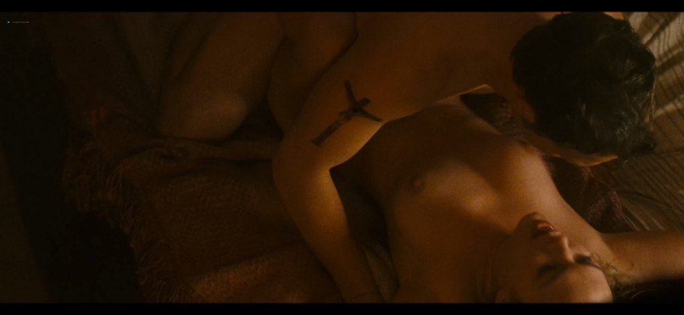 Sofia Miles Naked sein