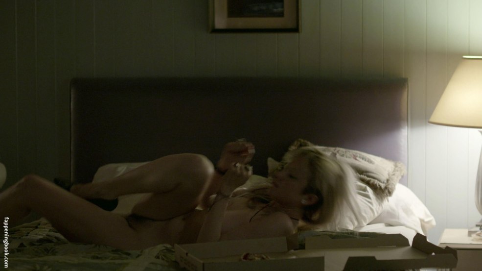 Andrea Raizborough est chaud