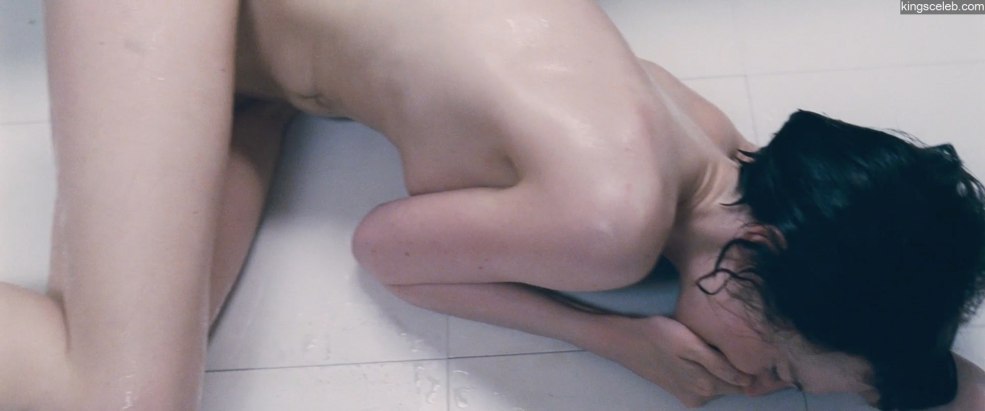 Deborah François nue