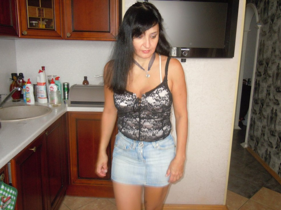 Brune milf russe