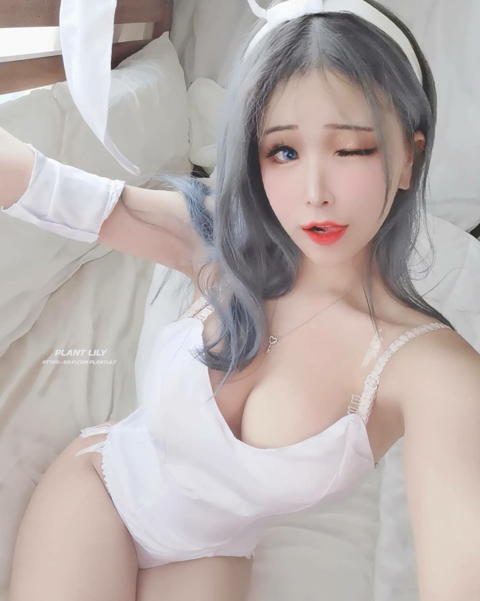 Lily Castellanos le mal dans 2