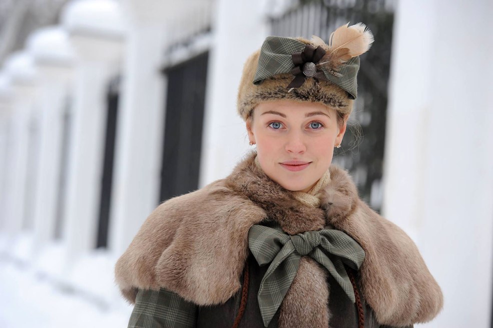 Julia Takshin dans Anna-détective