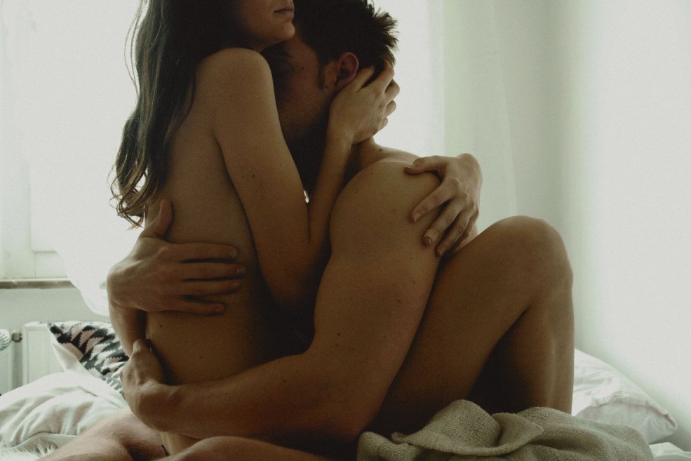 Beaux hommes et femmes nus