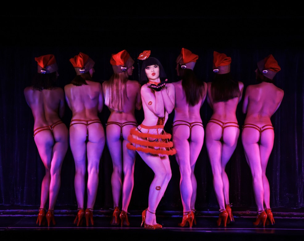 Cabaret cabaret cabaret porno