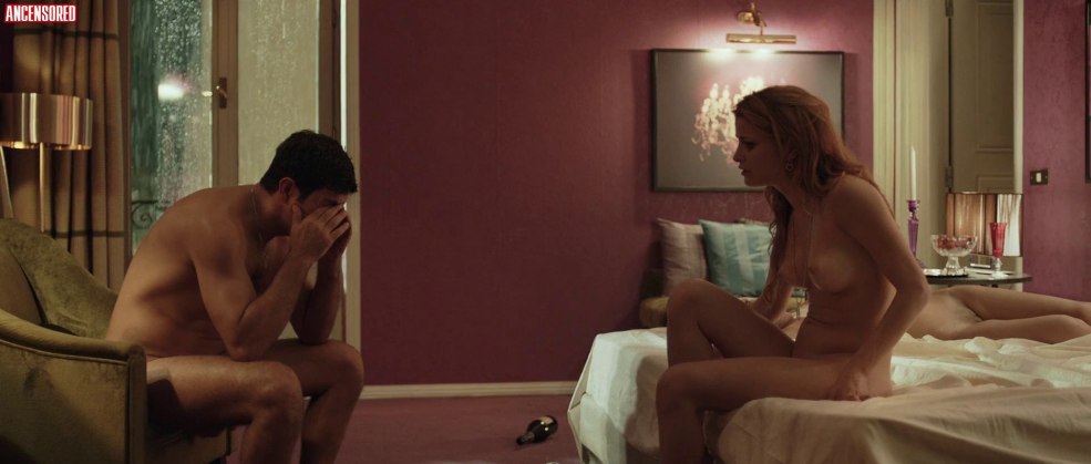 Nu. Chatte. Julia. Vysotskaya