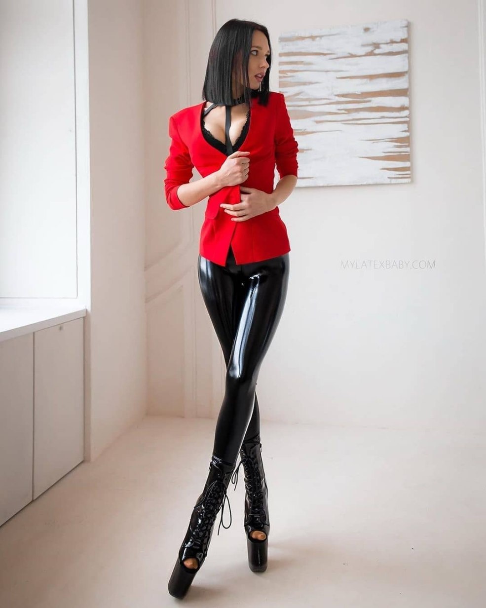 Svetlana Khodchenkova en sous-vêtements