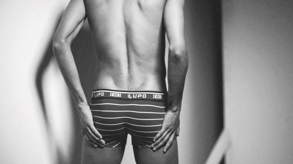 Neymar est un corps nu