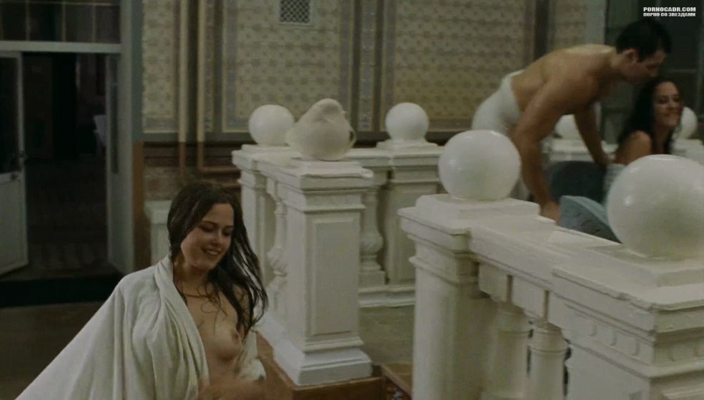 Daria de Patrunenova est nue