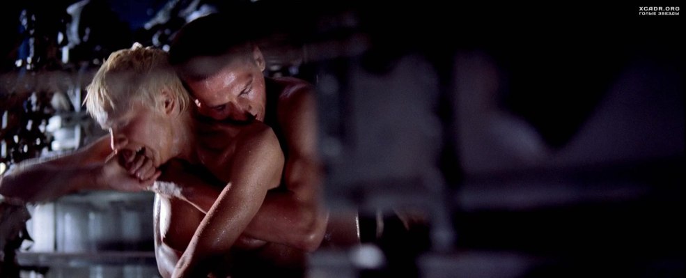 Irina Rakhmanova nue dans le film 9rlt