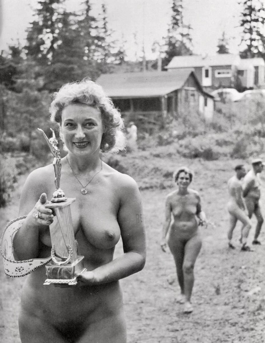 Jeunes nudistes rétro