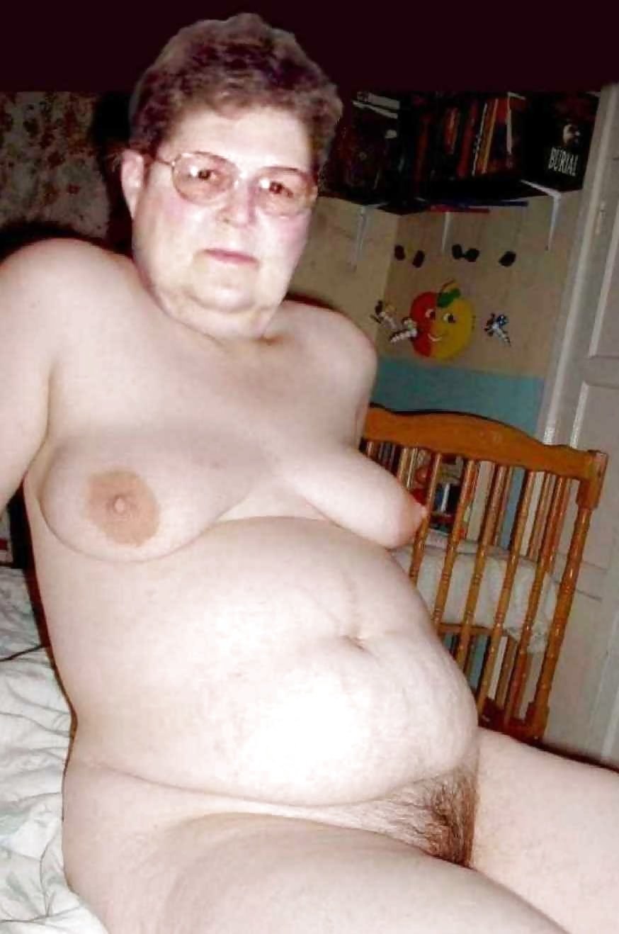 Gras de vieilles femmes poilues