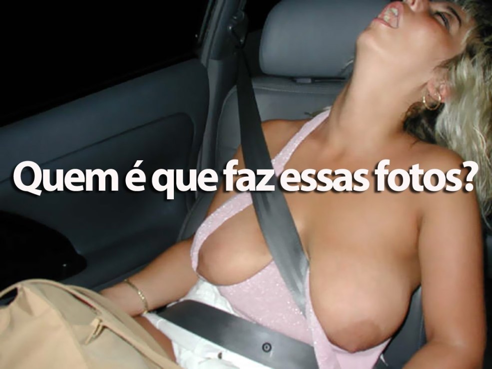 Les seins sont tombés d'un soutien-gorge