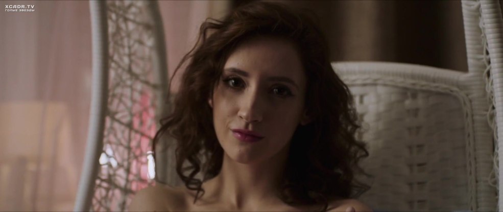 La scène de Nadia Betterman avec les cheveux