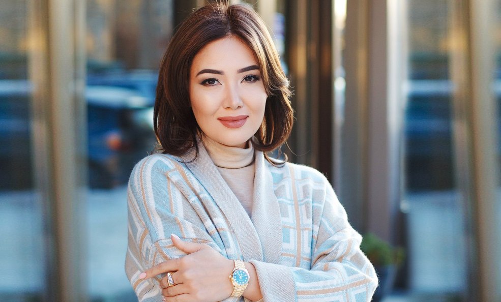 Abby Angelica Anal Stand