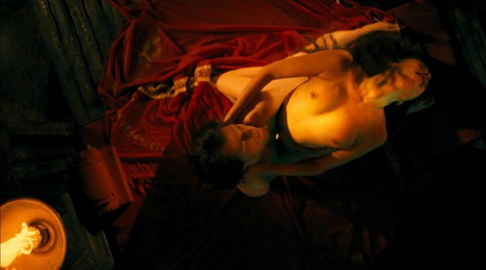 Anna Azarova Golfstim près de l'iceberg nu