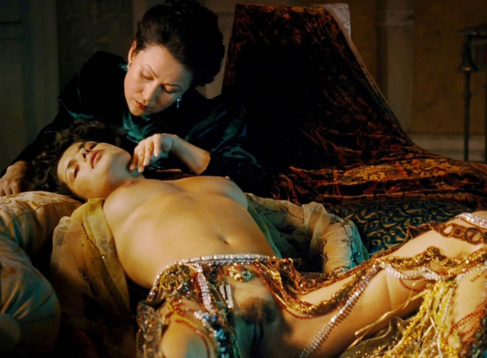 Anna Azarova Nudenka