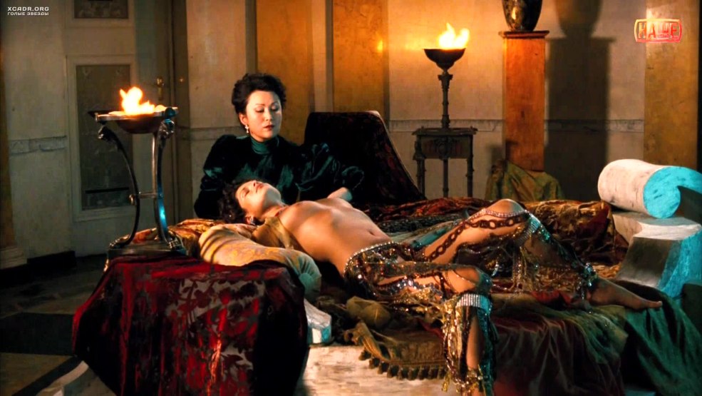 Naked Anna Holly Berry