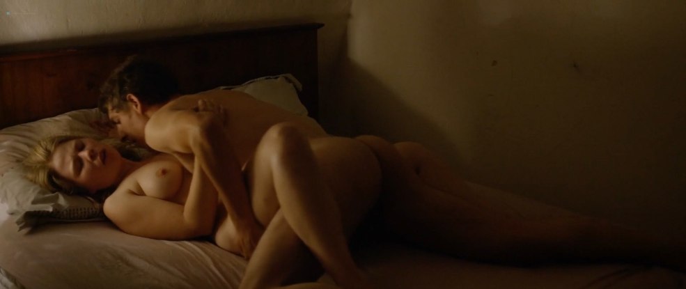 Hannah Alstraem nue dans le film