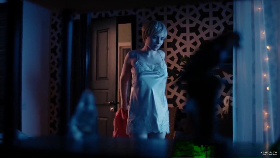 Island 2005 Scarlett Johansson Bed Stage