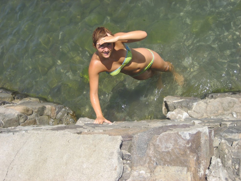 Nina Andronaki poitrine