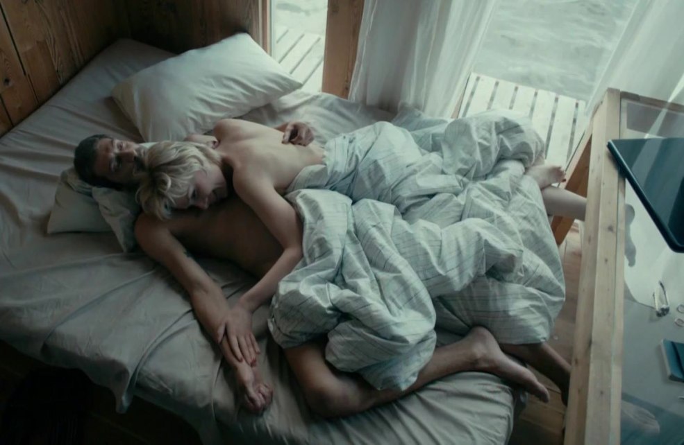 Valeria shkirando nu