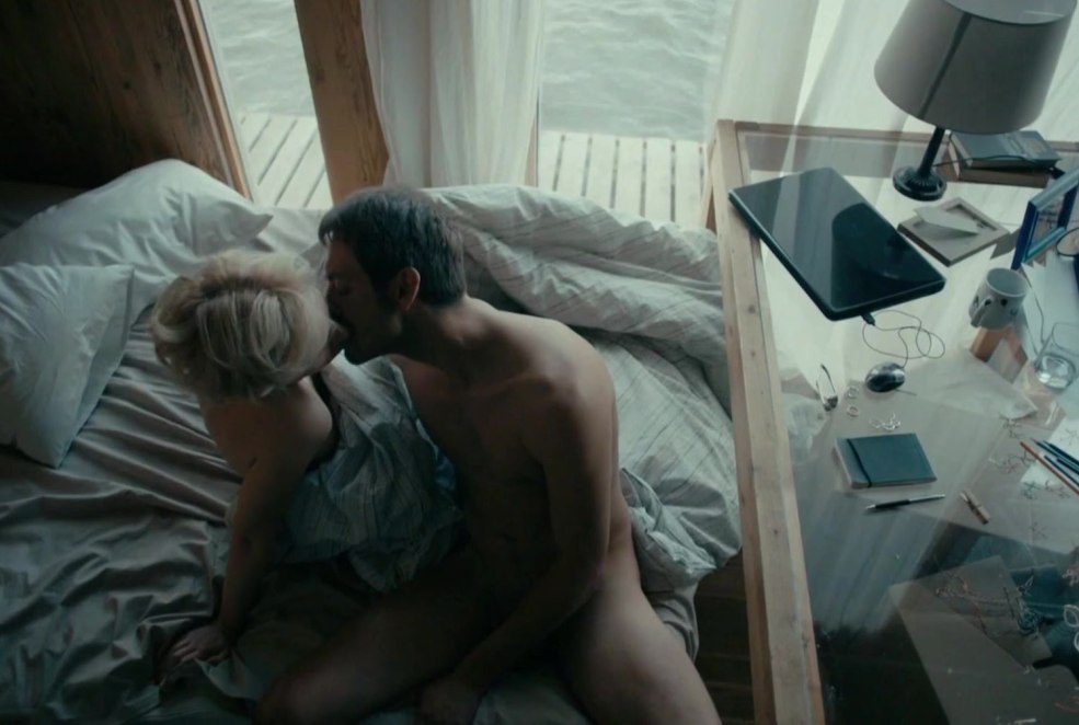 Valeria shkirando nu