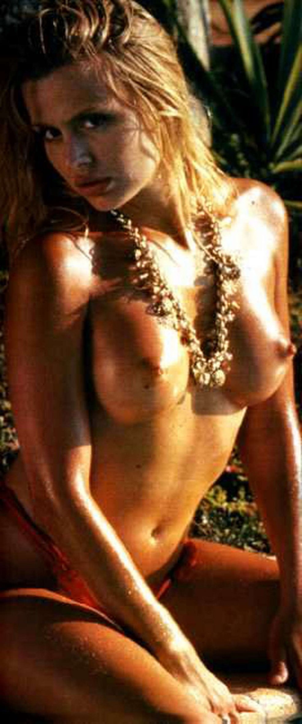 Valeria shkirando nu