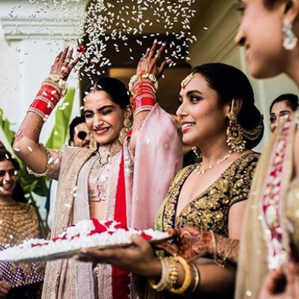 Hamida Banu Begum fils