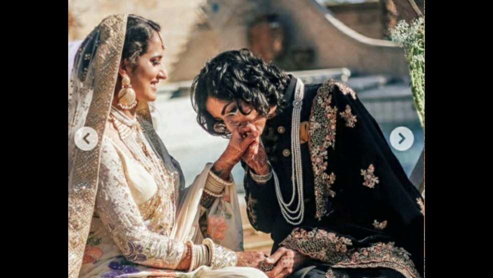 Arnav et Khushi Holly