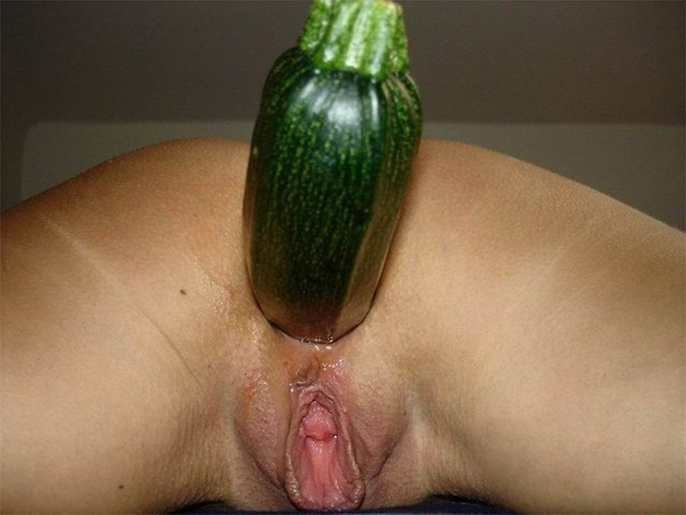 Masturbation féminine par les légumes