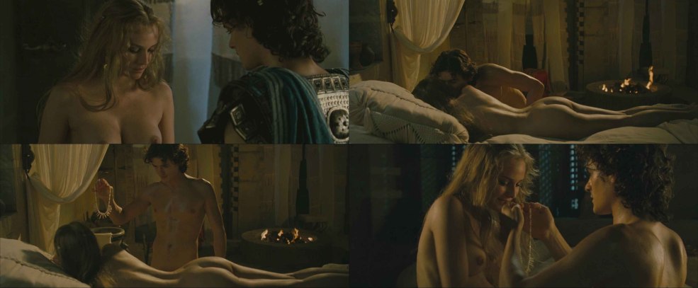 Diana Krueger dans le film Troy Naked