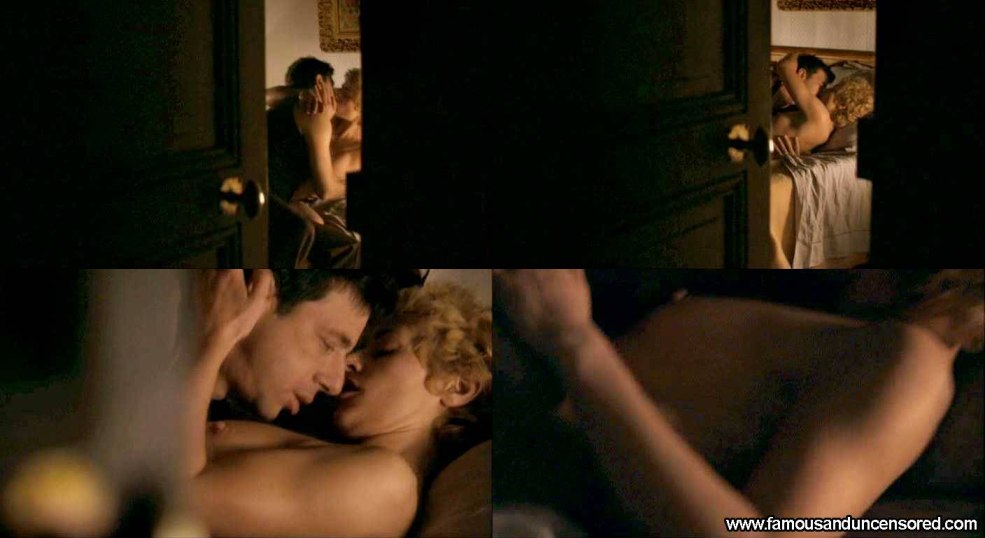 Le nouveau pape Cecil de France nu