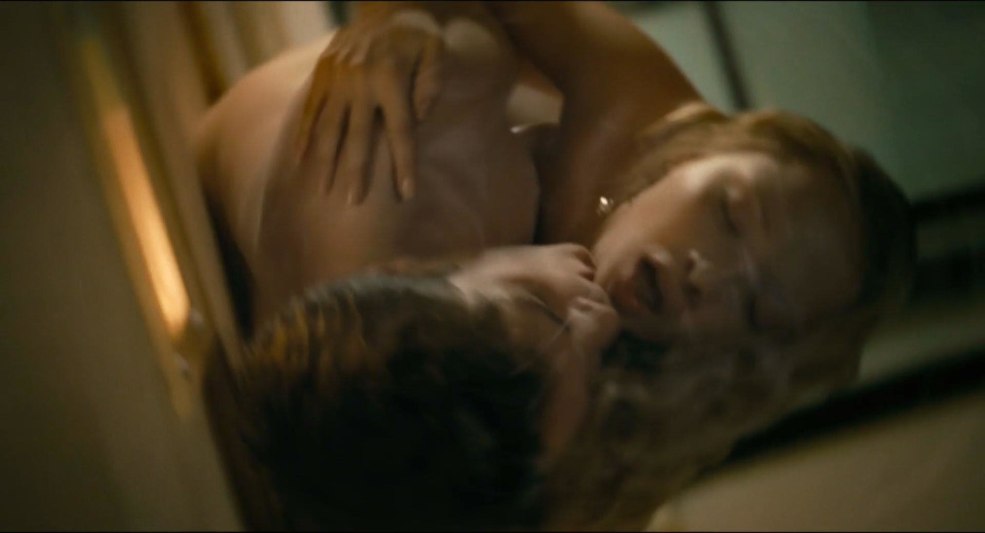 Anastasia Mikulchina et Zori voici Bathhouse calme