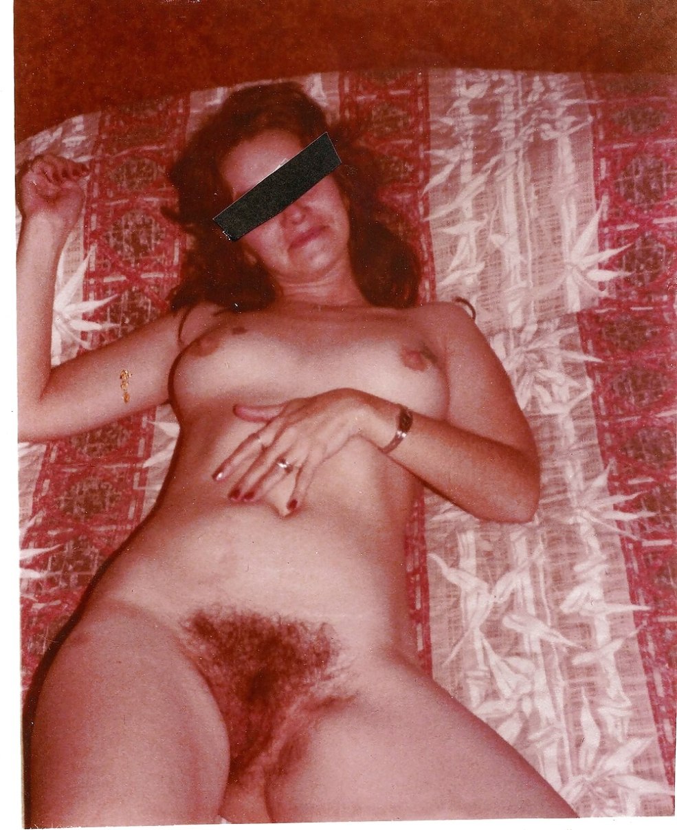 Belle rétro non rasée